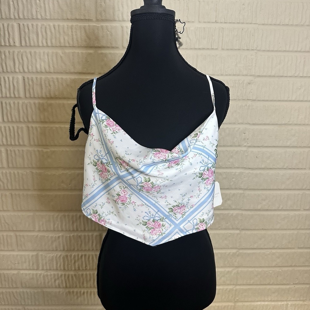 NWT Altar'd State Drapped Cropped Tank Top Floral Festival Sz M‎ Quiet Luxury